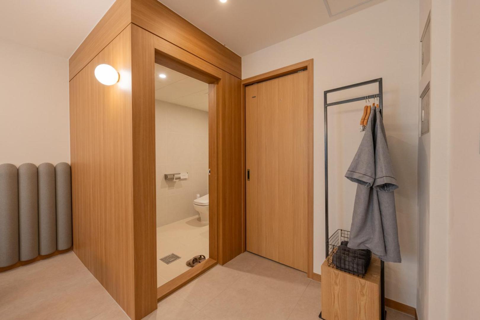 H-Avenue Hotel Munhyeon 釜山 外观 照片